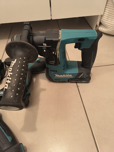 Lot makita 12 volts - un,