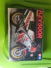 Yamaha RZV500R kit modellino
