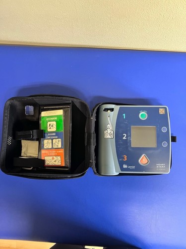 Defibrillatore semiautomatico - defibrillatore,