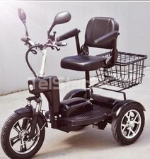 Triciclo elettrico molto