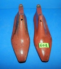 601. COPPIA DI ANTICHE FORME