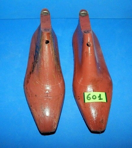 601 coppia antiche forme - di,
