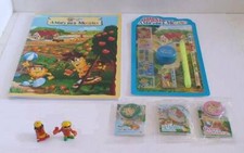 SET SCUOLA AMICI MULINO BIANCO QUADERNO FLAUTI BAND PORTACHIAVI PORTAMICI-GADGET