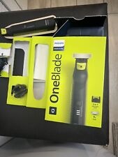 Philips OneBlade Rasoio Rifinitore per Uomo (QP2520/30)