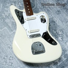 Chitarra offset firmata Fender