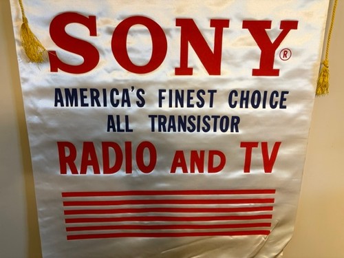 Banner radio vintage sony - e,