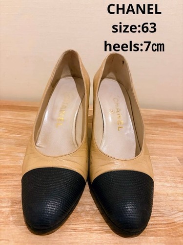 Scarpe décolleté con tacco
