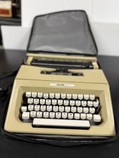 Vintage 1975 Olivetti Lettera