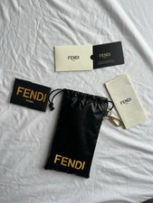 Nuovissimi occhiali da sole