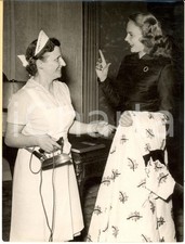 1954 MUNICH Miss America Evelyn AY attends the "fashion-ball" *Photo 15x20 cm