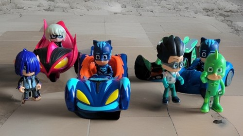 Lotto masks figurine cars - pj,