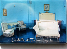 MAGNET CASTLE OF WOMAN RUNAWAY