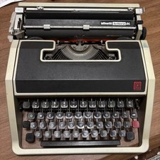 Macchina da scrivere Olivetti