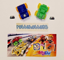 SERIE COMPLETA MONSTER TRUCKS (VC248 - VC249) + 2 BPZ KINDER ITALIA 2025/2026