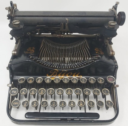 Macchina per scrivere - per,
