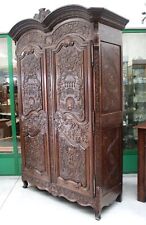 Importante armadio da