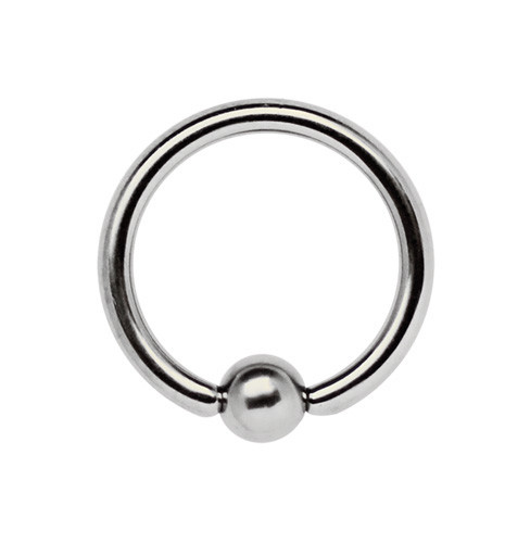 Orecchio labbra naso piercing - labbra,
