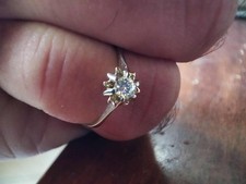 Anello Oro Bianco 750 con Diamante ct 0,20 mis 12 peso gr 1,80 con certificato