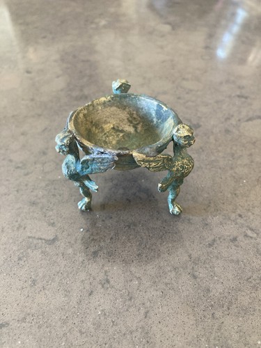 Rare pied ciste bronze - rare,