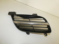 Griglia paraurti destra Nissan