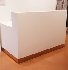 Allestimento negozio, banco cassa negozio, parruchieri, estetisti, reception