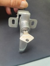 MANIGLIA COFANO POSTERIORE