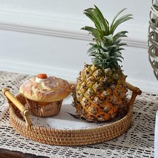 Cestino del pane intrecciato a