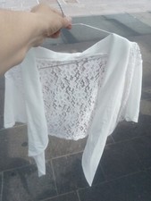 Bolero bianco in pizzo aperto sul davanti, a mezza manica, con collo a scialle