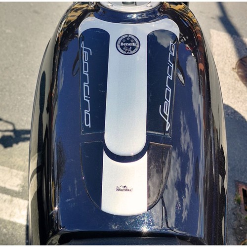 Paraserbatoio moto adesivi - paraserbatoio,