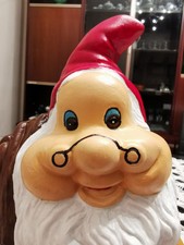 Gnomo raccogli legna in