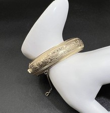 Bracciale Vintage Sarah Coventry Floreale Goffrato Cerniera, Tono Oro