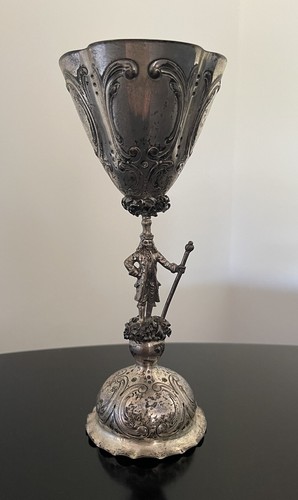 Antico calice figurativo coppa