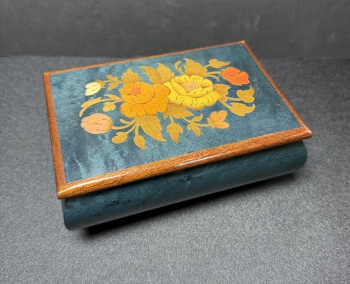 Music box vintage reuge - box,