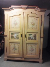 Armadio antico laccato Luigi