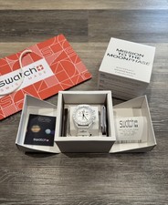 Swatch White Snoopy MoonSwatch