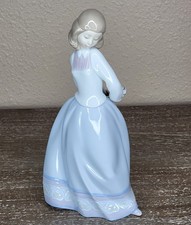 Lladro Sweet and Shy Vintage