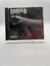 Pantera vulgar display of - -,
