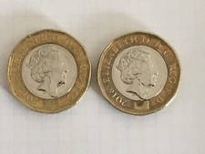 Coppia "ONE POUND" 2016 /2017, Circolate ma in Ottima Condizione "ELISABETH II"