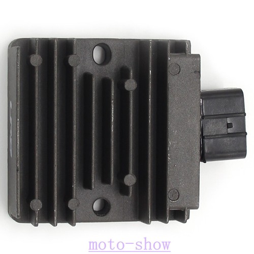 Regolatore raddrizzatore per
