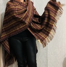 PONCHO/MAXI STOLA IN BOUCLÉ
