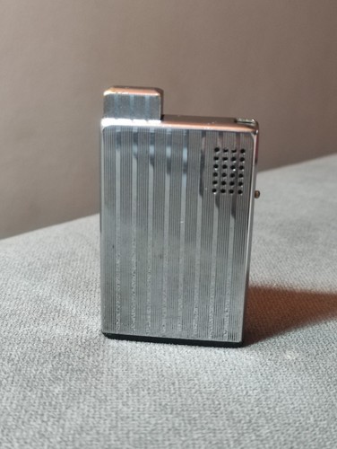 Accendino piezoelettrico