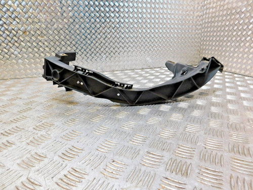 7120823 bmw series e81 - 1,