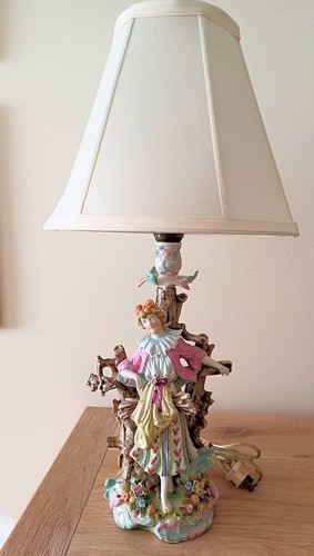 Antica lampada porcellana
