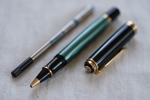 Penna roller pelikan r800 - penna,