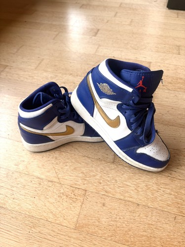 Air jordan retro high gold - jordan,