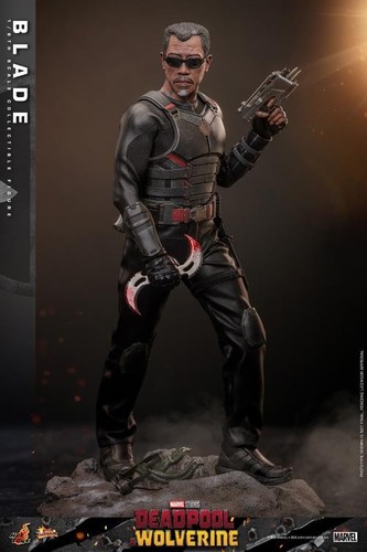 Hot toys lama deadpool e - lama,