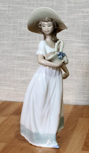 Statuina nao lladro fatta a - statuina,