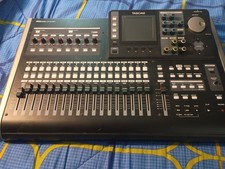 TASCAM DP-24SD Portastudio Digitale a 24 Tracce 