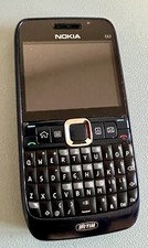 CELLULARE NOKIA E63 con caricabatterie e batteria ottima usato con qualche segno