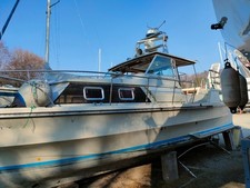 Barca a motore da sistemare